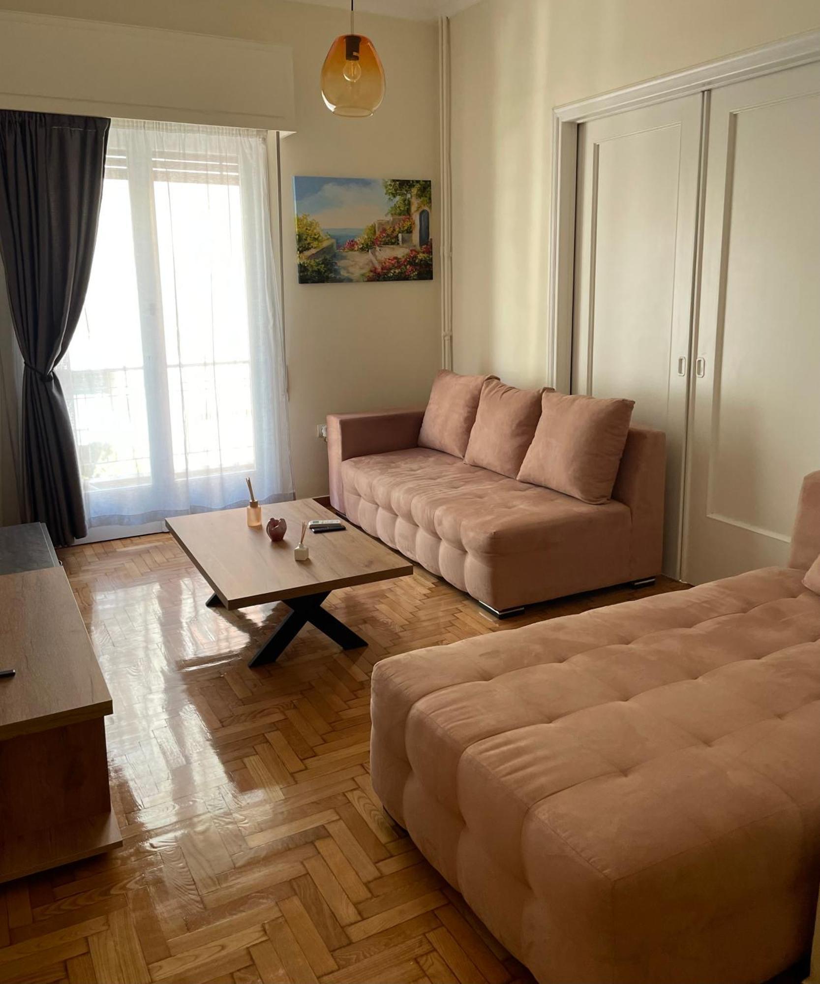 Spacious Apartment Near Panormou Metro Atene Esterno foto